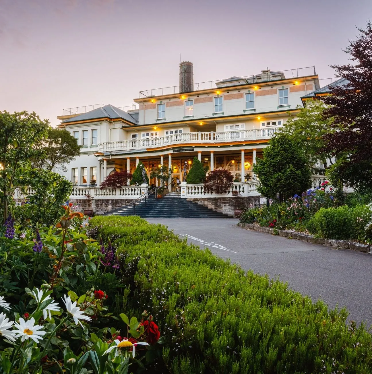 Feast Like a Local, Festive Dining Experiences