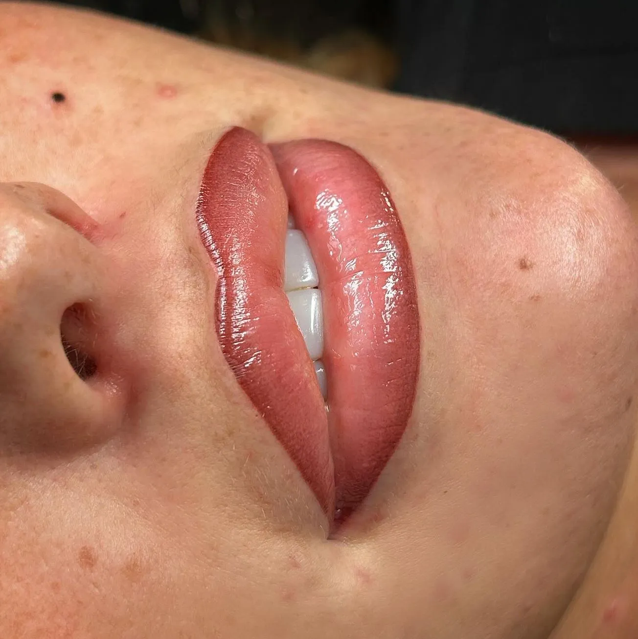 Natural lip blush